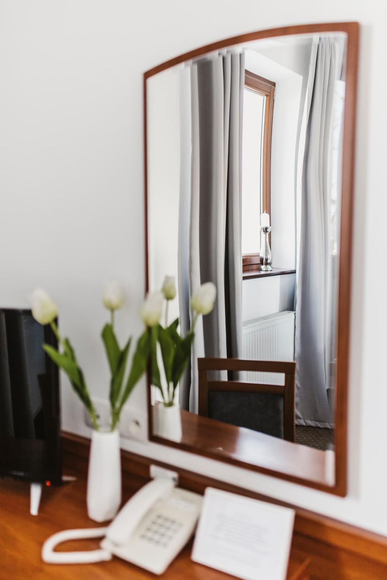 Hotel I Restauracja Borowianka 오스토프 빌코폴스키 외부 사진